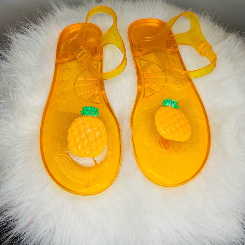 Pineapple Jelly Sandals 🍍